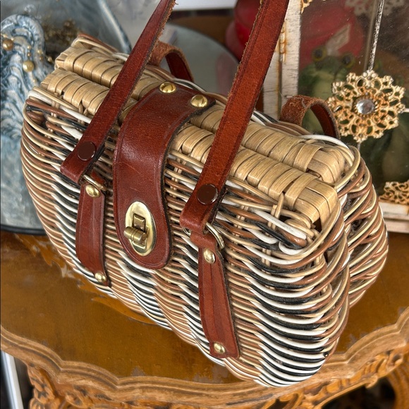 Vintage Brown and Tan Woven Wicker & Leather Handbag - Picture 2 of 12